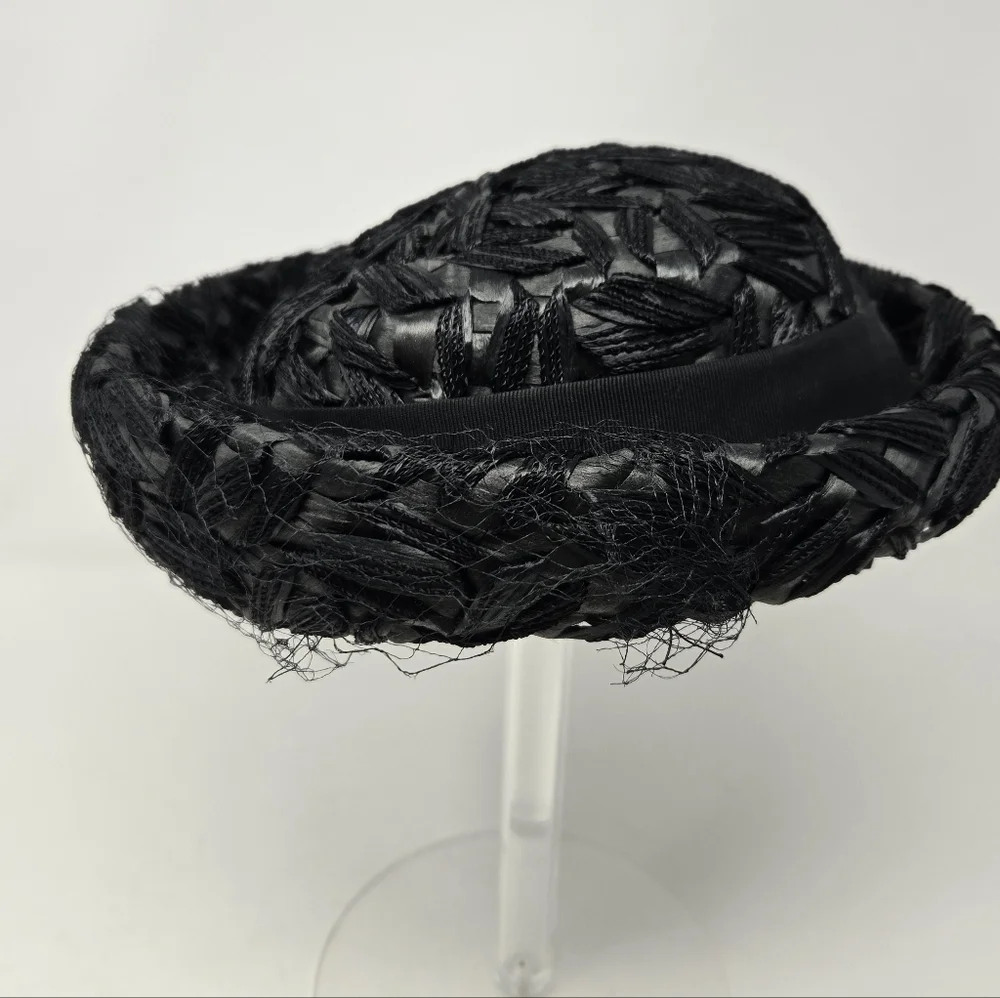 VINTAGE 1950 PASADENA HATS BLACK WOVEN STRAW BOATER HAT VEIL WOMEN OS WHIMSIGOTH